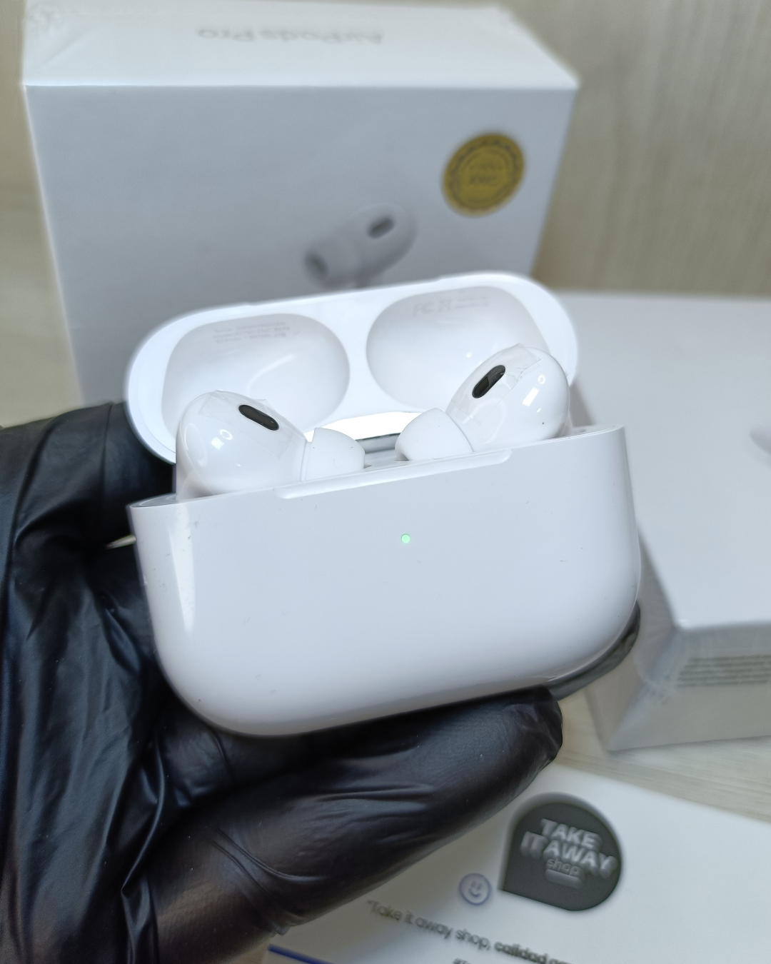 Combo Inteligente #7 Audífonos Pro 2 (1.1) + Batería portátil para iPhone - Marca MagSafe 5.000 mAh.